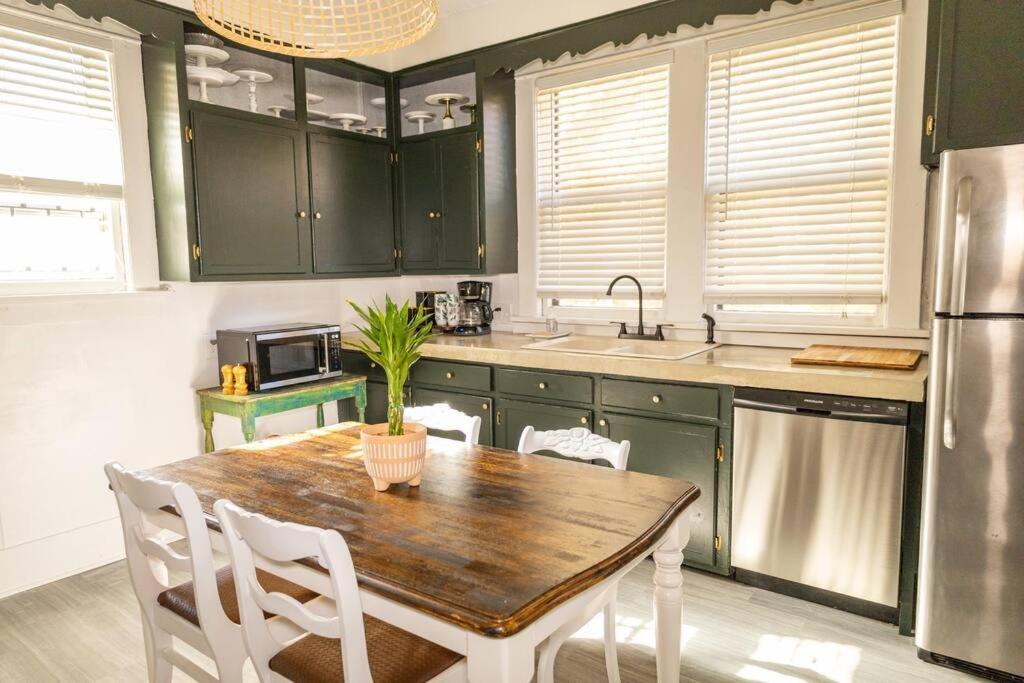 J Birds' Bungalow In The Heart Of Midtown 멤피스 외부 사진